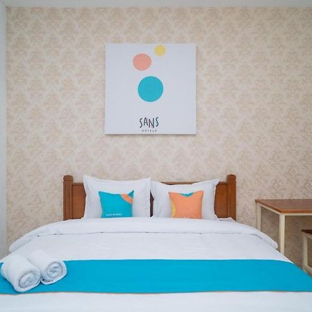 Sans Hotel Queen Batu Sumber Brantas Eksteriør billede